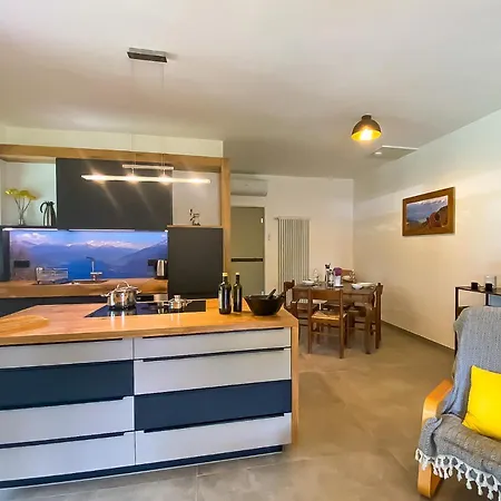 Claudia Apartmán *